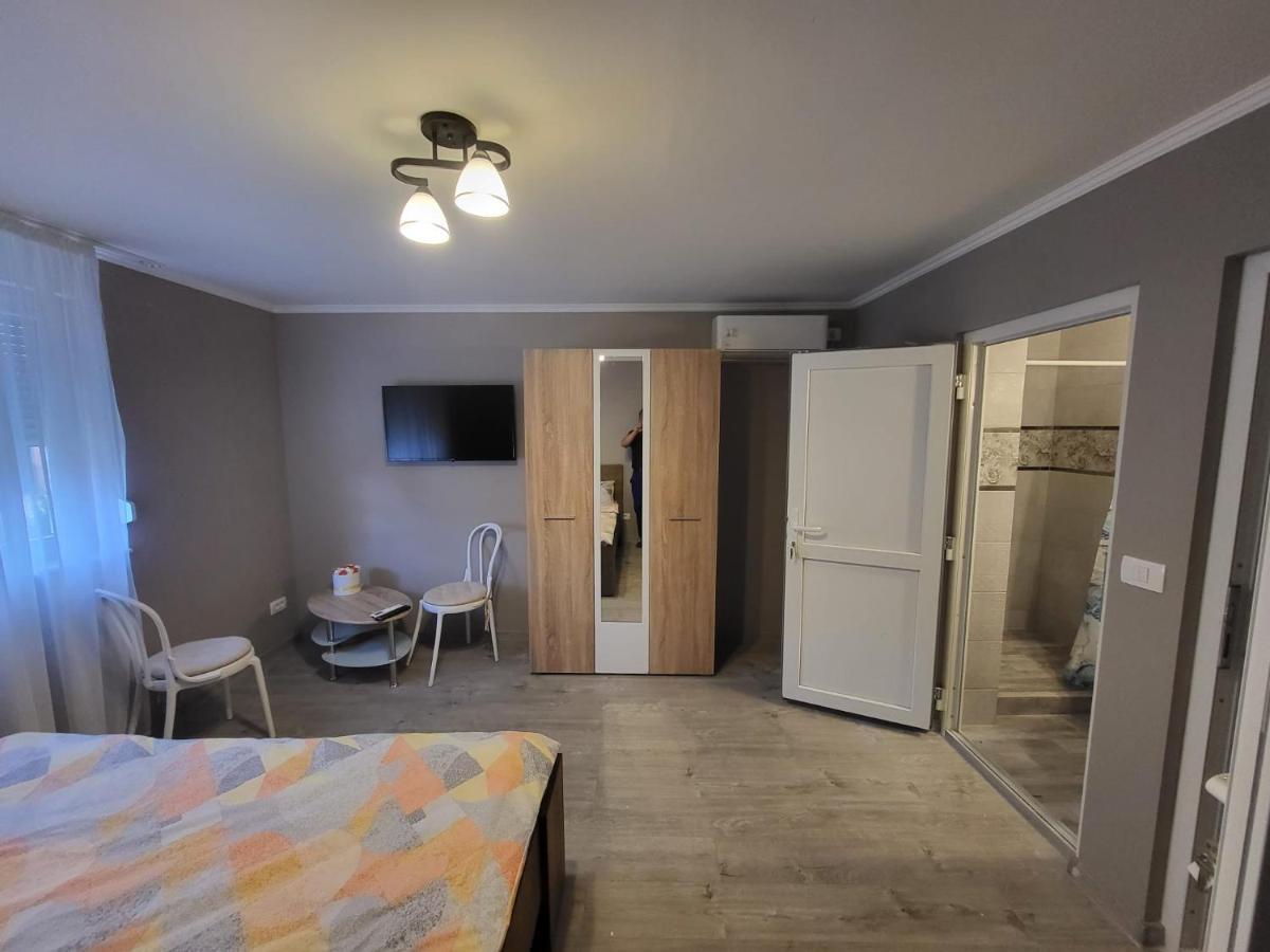 Casa Berzelor Villa Sînmartin Екстериор снимка