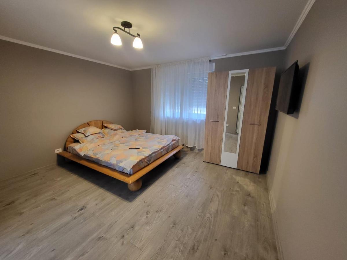 Casa Berzelor Villa Sînmartin Екстериор снимка